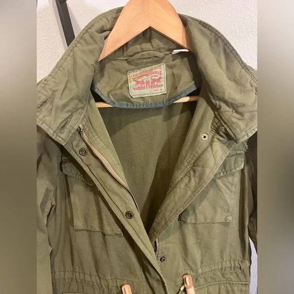 Levi’s Field Jacket - Picture 2 of 2